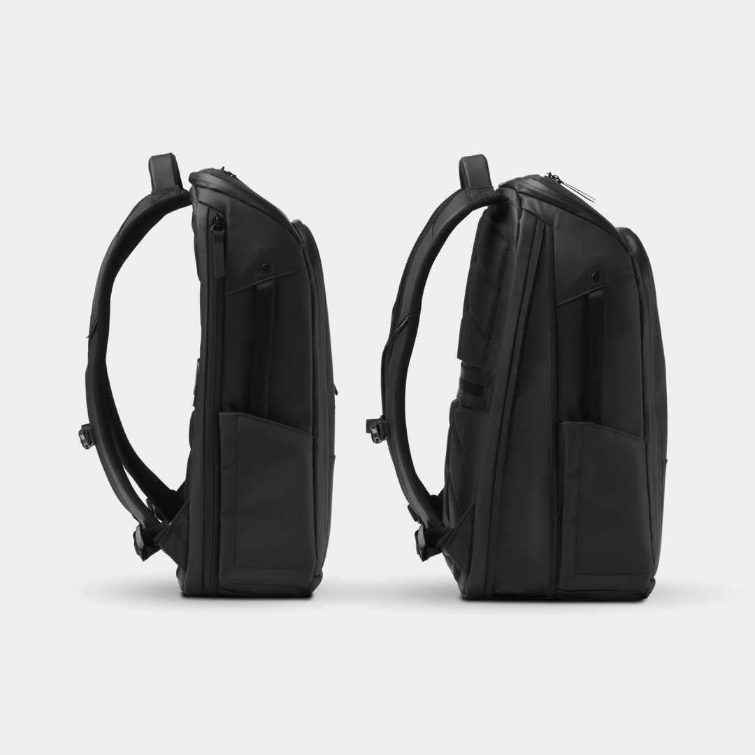 Nomatic Black Backpack Expansion Zipper View#color_black