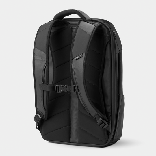 Nomatic Black Backpack Back View#color_black