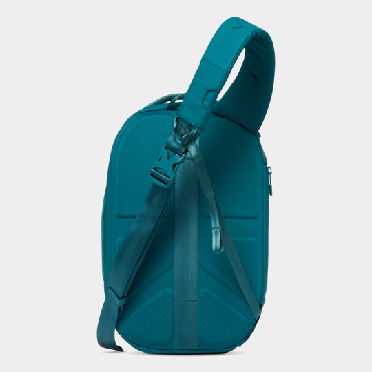 Nomatic Navigator RS Sling 10L Color:Juniper Back View#color_juniper