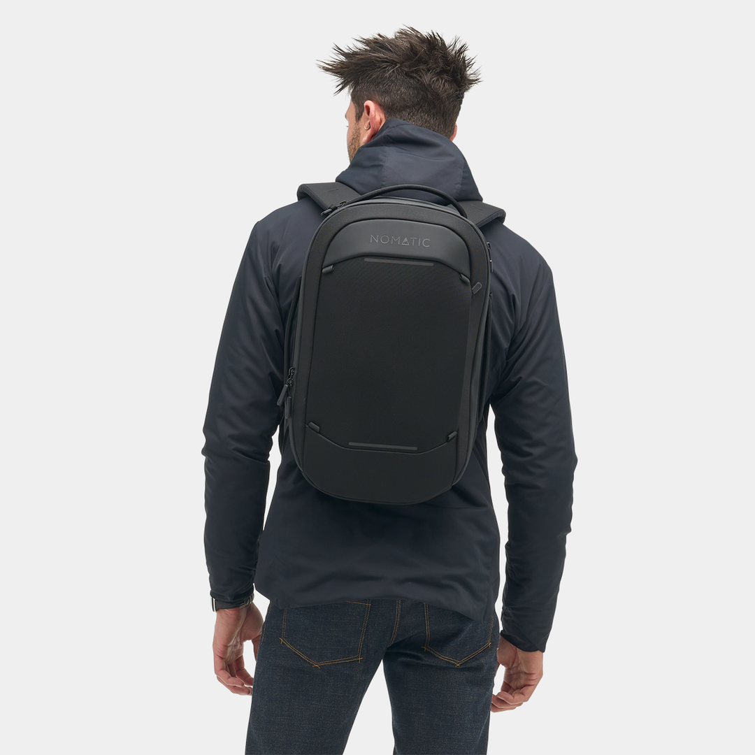 Nomatic Black Navigator Pack 15L