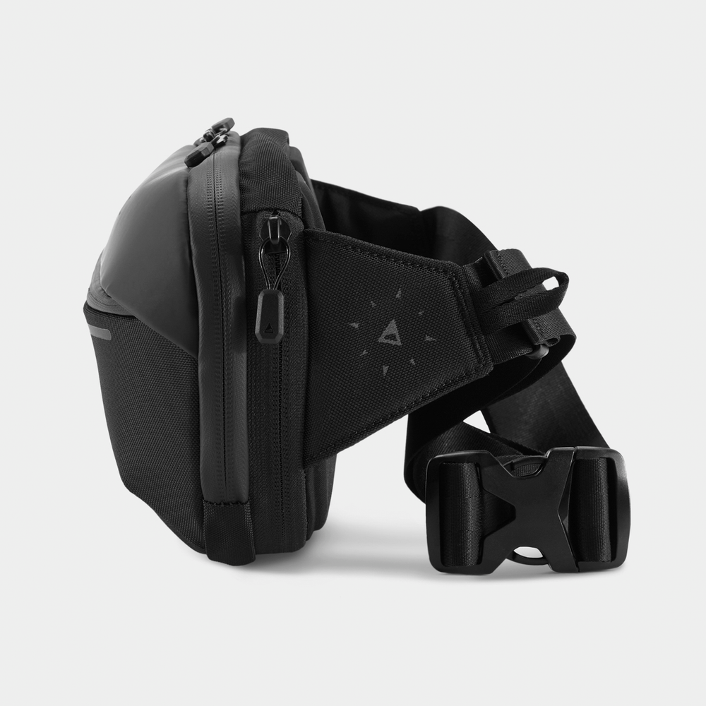 Nomatic Navigator Sling 1L Black Side View#color_black