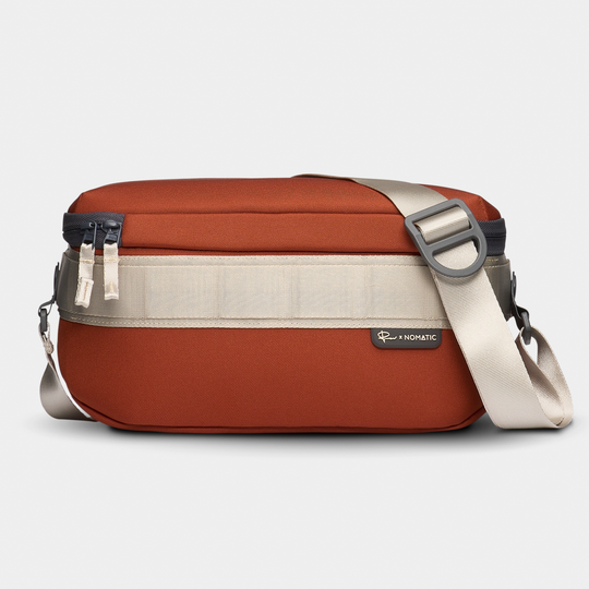 Luma Camera Sling 9L Rust Front View #color_rust