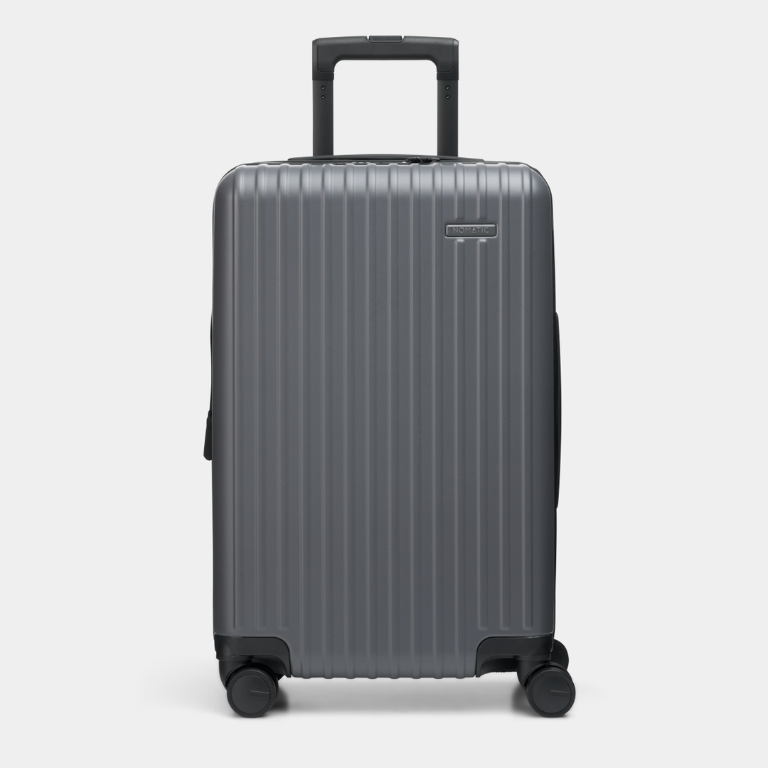 Front view of the Method Luggage Check-In color grey
#color_gray